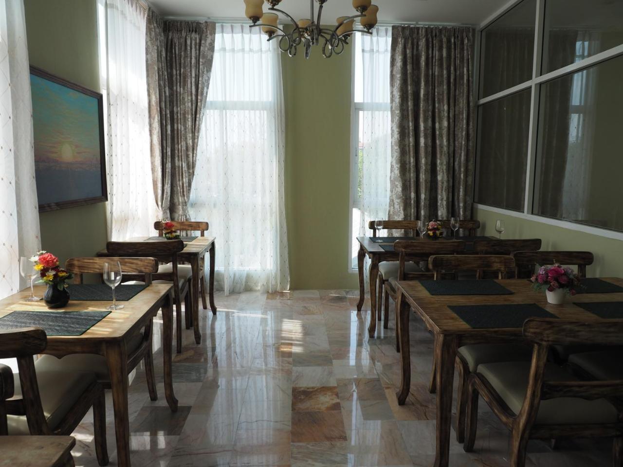 Warila Hotel Samut Prakan Exterior photo
