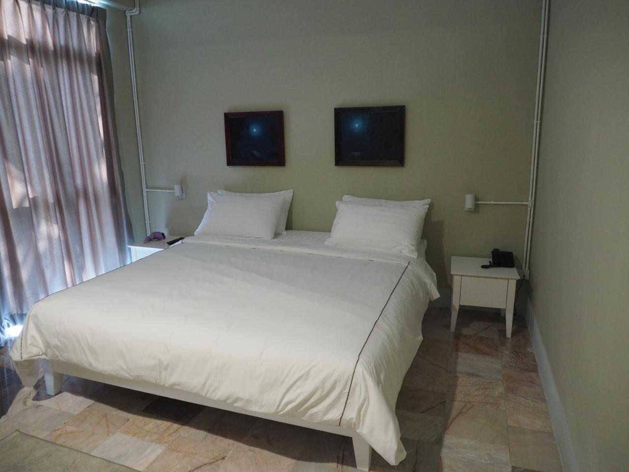 Warila Hotel Samut Prakan Exterior photo